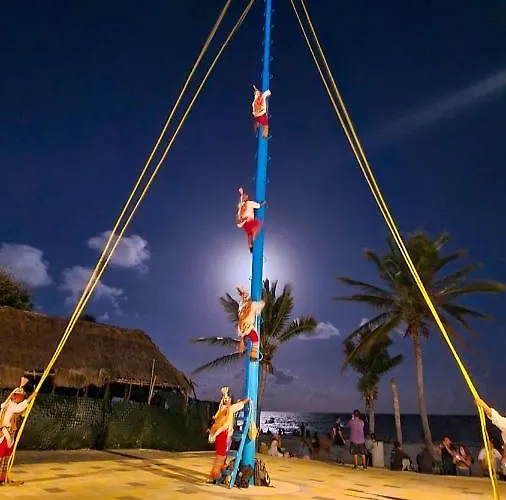 En Fraccionamiento Privado 6 Personas 5 Camas Con Piscina Cerca De La Playa * Playa del Carmen